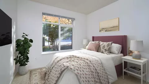 16340 NE 83rd St #318, Redmond, WA 98073