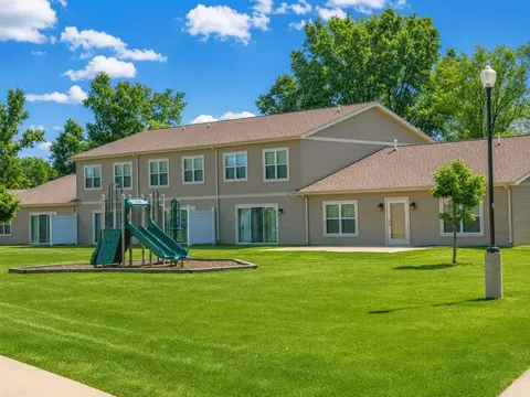 100 Anchor Dr #139, Marinette, WI 54143