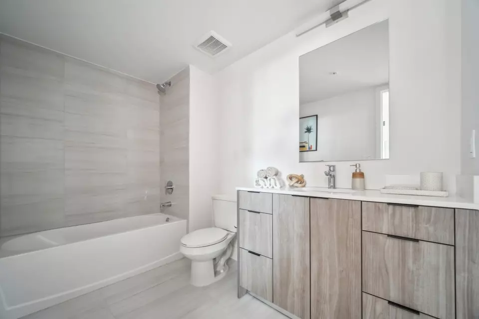 2233 Hollywood Blvd #401, Hollywood, FL 33020 photo 14