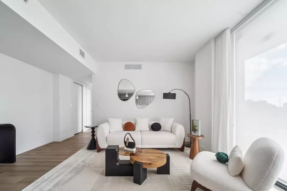  2233 Hollywood Blvd #401, Hollywood, FL 33020 photo 4