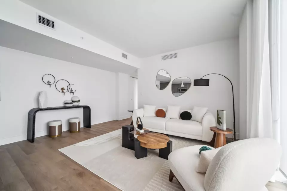  2233 Hollywood Blvd #401, Hollywood, FL 33020 photo 6