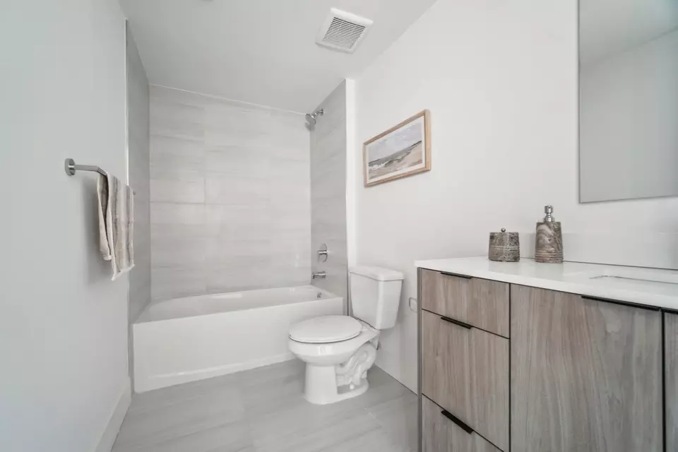  2233 Hollywood Blvd #401, Hollywood, FL 33020 photo 13
