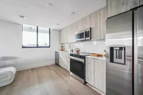 2233 Hollywood Blvd #401, Hollywood, FL 33020