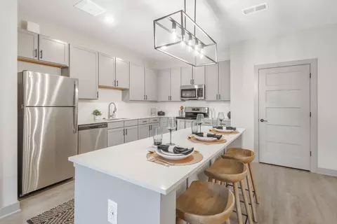 4038 Herb Lewis Rd #928, Jeffersonville, IN 47130