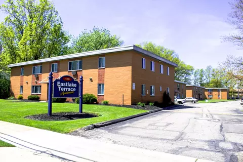 1448 E 337th St #A101, Eastlake, OH 44095