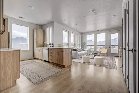 4410 S Main St #320, Murray, UT 84107