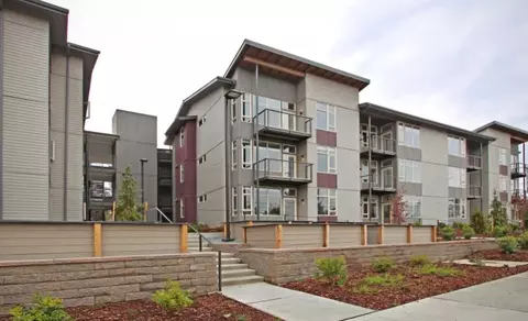 3331 204th St SW #D-101, Lynnwood, WA 98036