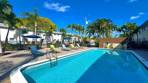 530 NE 47th St #46-205, Boca Raton, FL 33431