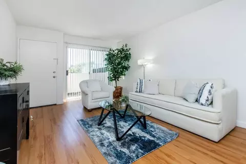 18414 Jakes Way #40-203, Santa Clarita, CA 91387