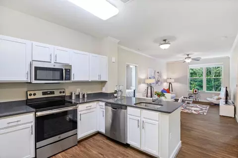 2701 Neabsco Common Pl #2700-440, Woodbridge, VA 22191