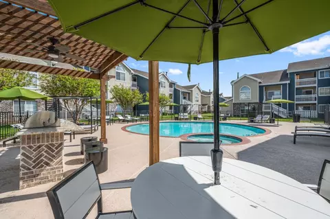 8787 Shenandoah Park Dr #321, Shenandoah, TX 77385