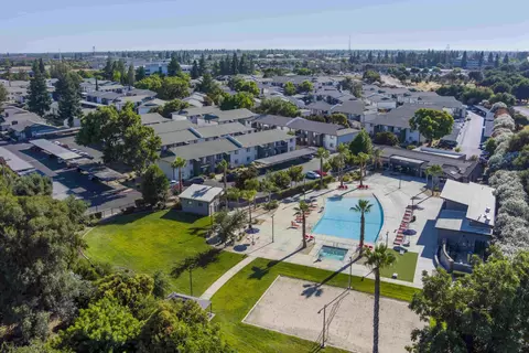 200 Bicentennial Cir #132, Sacramento, CA 95826