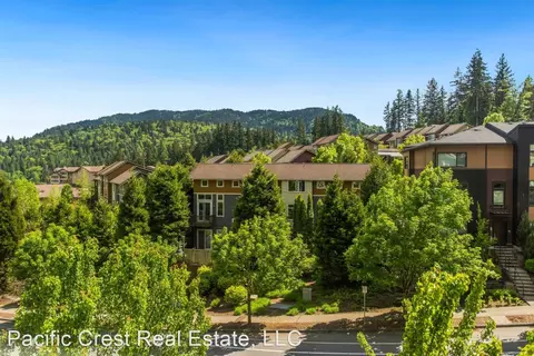 2000 NW Talus Dr #2040 NW TALUS DR, Issaquah, WA 98027
