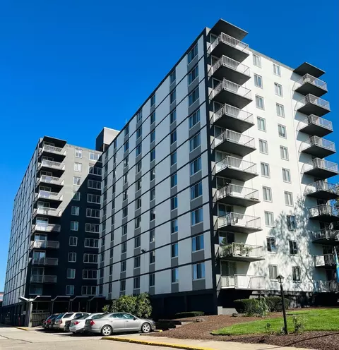 55 Fir Hill Dr #55-1B8, Akron, OH 44304