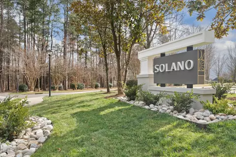 100 Saluda Ct #138, Chapel Hill, NC 27514