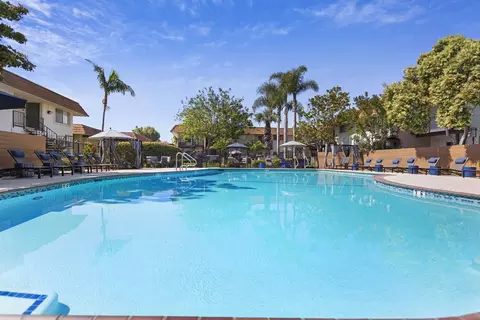 555 Rosewood Ave #0204, Camarillo, CA 93010