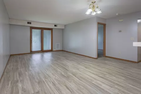 3500 Lexington Ave S #3500-6, Eagan, MN 55123
