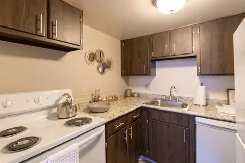 2400 Albemarle Dr #FAW43, Fairfield, OH 45014