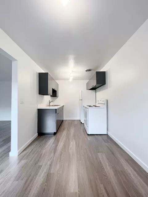858 NE 67th St #205, Seattle, WA 98115