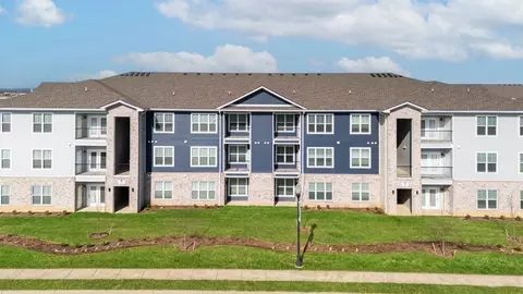 4501 Town Center Blvd #207, Jeffersonville, IN 47130