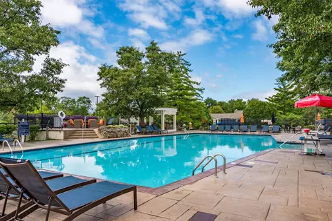 5701 Kugler Mill Rd #5504-33, Kenwood, OH 45236