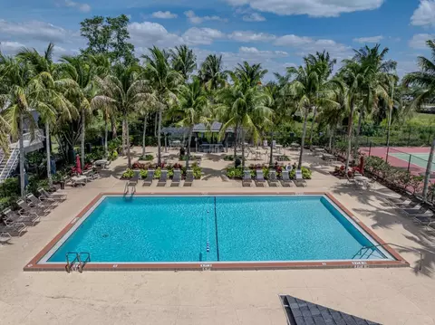 2719 Colonial Blvd #37-107, Fort Myers, FL 33907