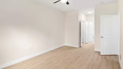101 Mclellan Dr #4024, South San Francisco, CA 94080