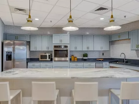 1380 Piccard Dr #266, Rockville, MD 20850