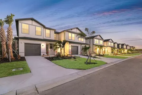 1300 49th St E #86, Palmetto, FL 34221