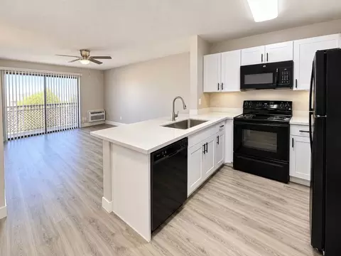 848 N Mollison Ave #B04, El Cajon, CA 92021