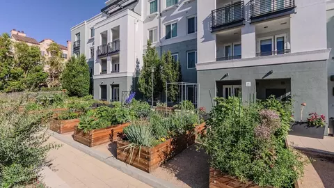 1950 Elkhorn Ct #423, San Mateo, CA 94403