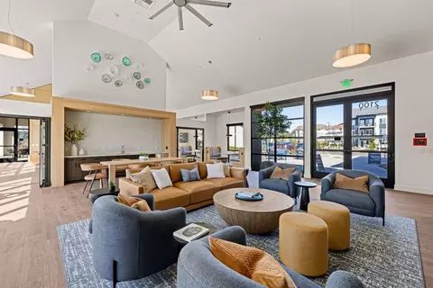 2100 172nd St NE #C207, Marysville, WA 98271