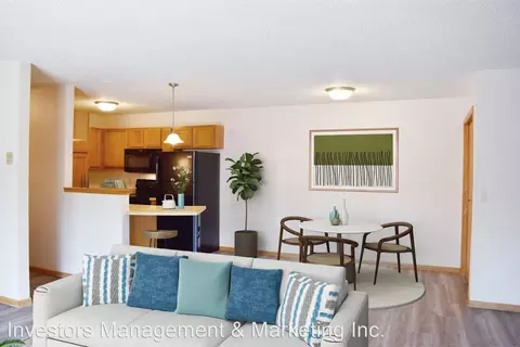 707 6th Ave SW #105, Minot, ND 58701