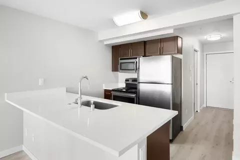 999 Hiawatha Pl S #410, Seattle, WA 98144