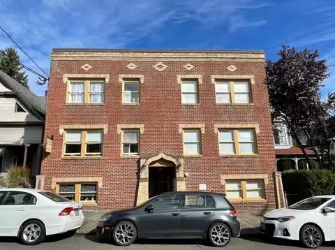 2355 NW Johnson St #107, Portland, OR 97210