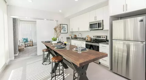 255 9th Ave #711, Oakland, CA 94606