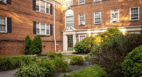 13415 Shaker Blvd #C04, Cleveland, OH 44120
