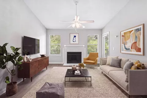 2121 Paces Forest Ct #526, Raleigh, NC 27612