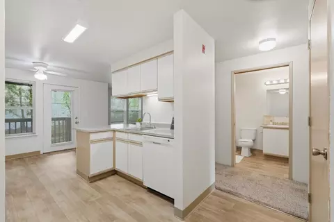 8336 SW 24th Ave #19, Portland, OR 97219
