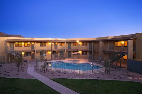 1025 W Cochise Dr #113, Phoenix, AZ 85021