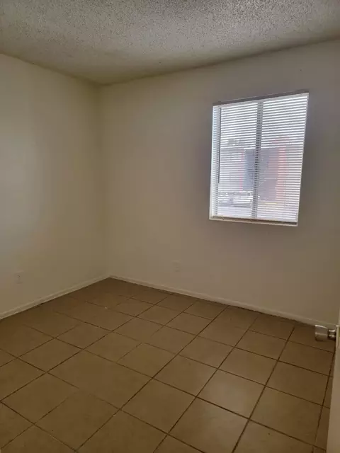 2520 W Mclellan Blvd #44, Phoenix, AZ 85017