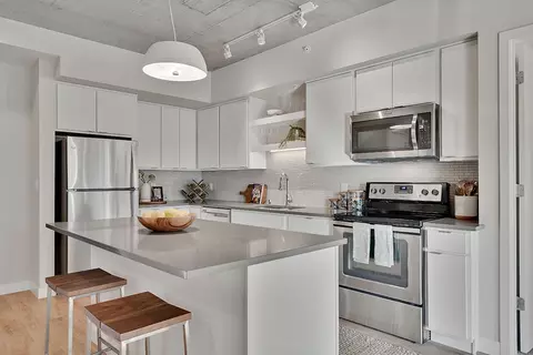 816 Portland Ave S #0713, Minneapolis, MN 55404