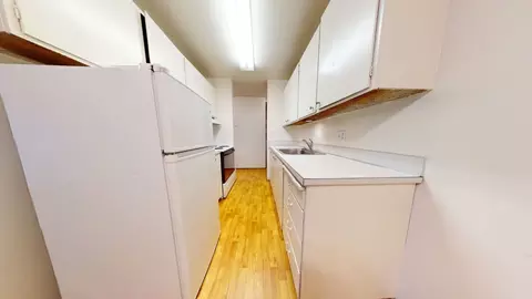 4120 Brooklyn Ave NE #505, Seattle, WA 98105