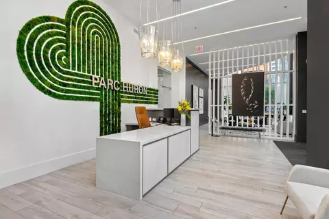 469 W Huron St #0808, Chicago, IL 60654