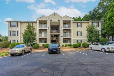 5300 Countryside Ct #323, Winston Salem, NC 27105