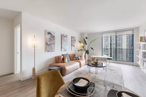 1250 N La Salle Dr #0412, Chicago, IL 60610