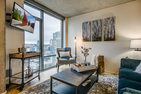 225 Cedar St #1909, Seattle, WA 98121