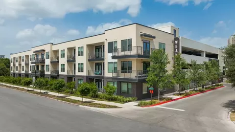 1401 Art Dilly Dr #429, Austin, TX 78702