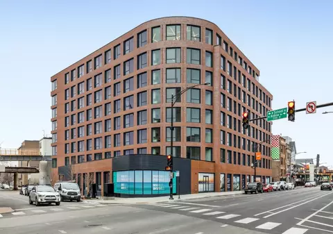 918 W School St #323, Chicago, IL 60657