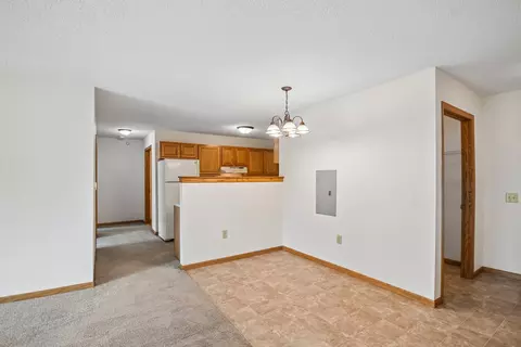 685 4th St SW #215, Forest Lake, MN 55025